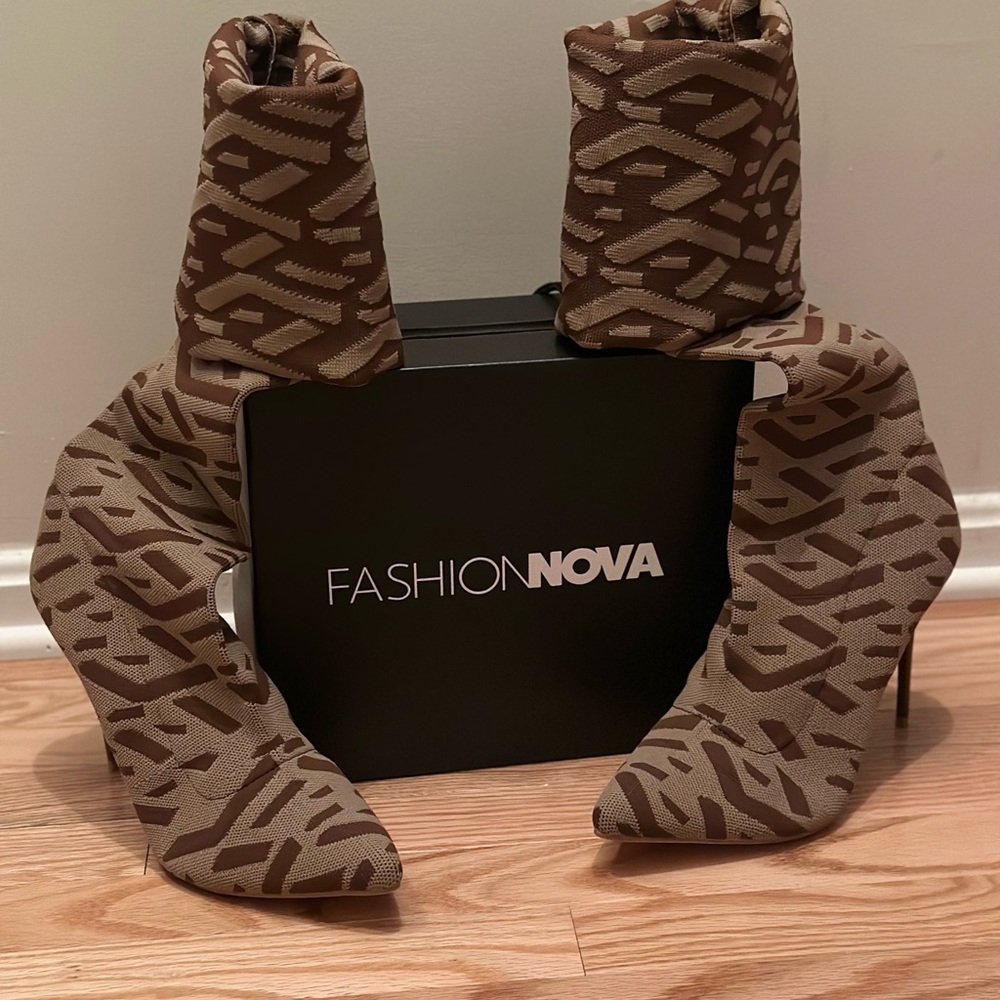 Fashion Nova Tan and Brown Geometric Boots